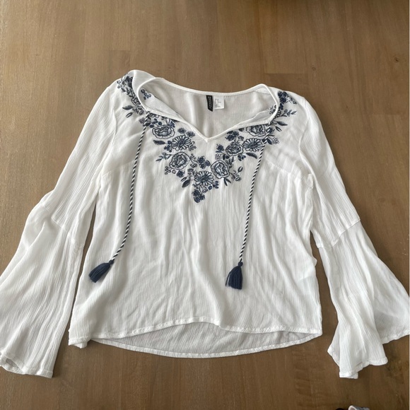 H&M Tops - H&M Floral Embroidered Bell Sleeve Top In Size 12 Blue and White